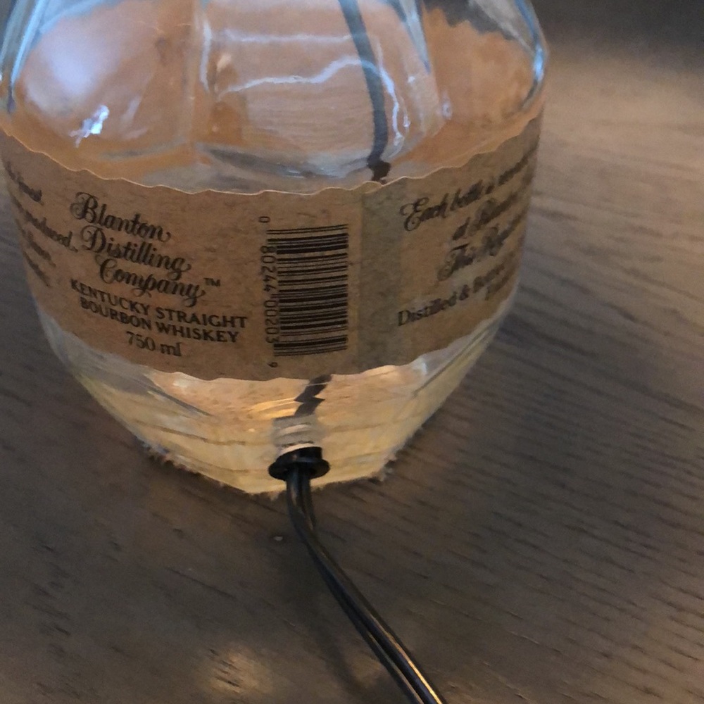 Handmade Blanton’s bottle lamp - Picture 4 of 9